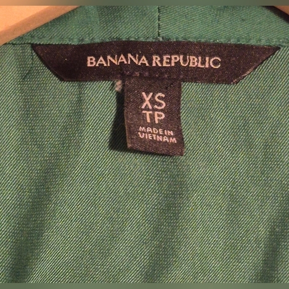 Banana Republic Green Blouse Elegant Top - Picture 2 of 2